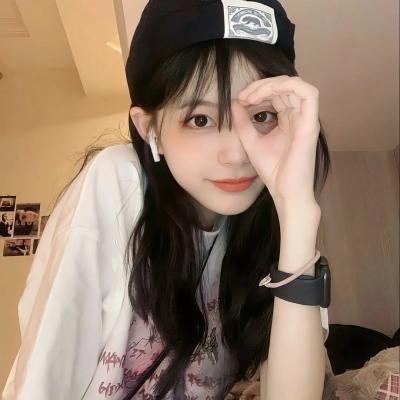 摄影师贝尔蒂与海豚零距离